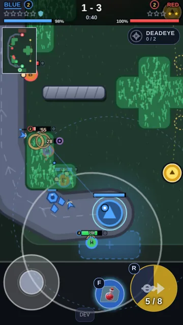Hunter fighting near a bush on the Garden map, with the minimap in the corner and the SPECIAL button charging